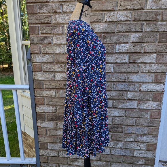 Ann Taylor LOFT Heart Print Swing dress size Medium - Picture 5 of 9